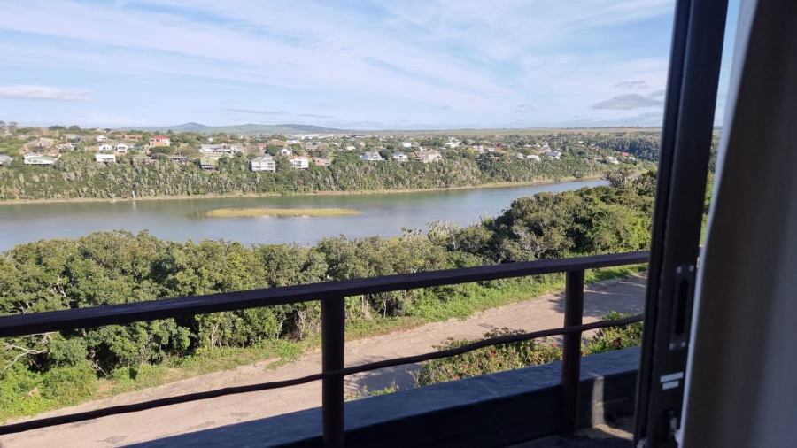6 Bedroom Property for Sale in Merryhill Eastern Cape